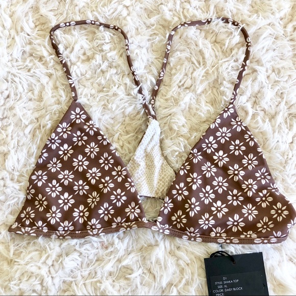 acacia swimwear Other - 🌸 H O L D 🌸 Acacia Shaka Top In Daisy Block